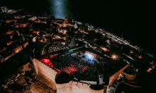 Vodič kroz šibensko kulturno ljeto: Zašto su ulaznice za svjetske ikone i domaće vizionare planule mjesecima unaprijed