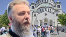 „NI TURCI NAS NISU TAKO ČASTILI KAO NAŠI IZRODI“ Otac Predrag Popović oštro osudio kritike na račun vernika koji celivaju Pojas Bogorodice