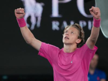 Mladi Žiga Šeško ekspresno v četrtfinale mladinskega OP Francije