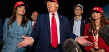 Trumps Kandidat Randy Feenstra verliert Gouverneursvorwahl der Republikaner in Iowa