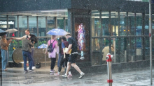 TRAŽILI SMO LETO, DOBISMO VRUĆINU I PLjUSKOVE S GRMLjAVINOM: Vreme danas promenljivo, ali bar malo svežije
