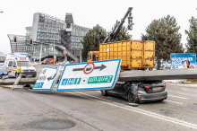 Stahlträger stürzte auf Autos: Geldbuße für Mitarbeiter der Stadt