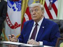 Trump rages at Republicans after being stripped of Iran war powers