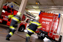 Pkw fing auf der A9 plötzlich Feuer: Zwei Frauen unverletzt