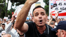FOTO Albanci izašli na ulice. Ne žele luksuzni resort Trumpovog zeta: Albanija nije na prodaju