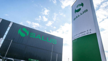 Salus prevzema Farmedico in se pogaja za nakup Omege