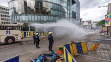 FOTO Veliki sukob studenata i policije u Bruxellesu! Izgrednike su otjerali vodenim topovima