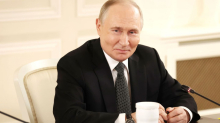 Wirtschaftsforum: Putin zeigt sich offen für Dialog mit Westen – Lob für AfD