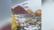 Zurückgelassene Ausrüstung: Höchstes Camp vor Mount-Everest-Gipfel versinkt im Müll