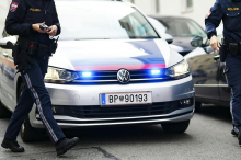 Mann entblößt sich: Unbekannter belästigt Frauen in Kärnten