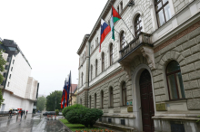 Na predsedniški palači za teden dni izobesili palestinsko zastavo