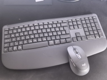 Test Logitech Signature Comfort Plus MK880 – pisarniški komplet, ki ne želi biti nič drugega kot udoben pripomoček