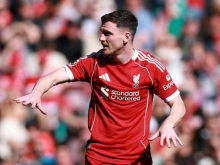 Andy Robertson iz Liverpoola v London