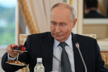 Zelenski Putinu predlagal srečanje na štiri oči. Putin v tem zaenkrat ne vidi smisla.