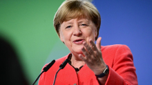 Frühere Regierungschefin: Merkel verteidigt Regierung Merz