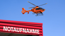 Hubschrauber im Einsatz: Auto gegen Wohnmobil geschleudert - vier Verletzte