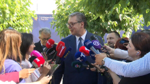 TO JE HILJADU PUTA VAŽNIJE I OZBILJNIJE PITANJE! Ovako su u Crnoj Gori pokušali da isprovociraju Vučića, on im sa osmehom odgovorio: 