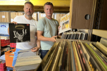 Im Vinyl-Fieber: Dieses oststeirische Brüderpaar hat hunderttausende Schallplatten „auf Lager“
