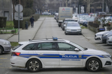 Policija v Zagrebu prijela pijanega moškega, ki je imel pri sebi eksplozivno napravo