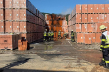 Kärnten: „Schrumpfende“ Verpackung entzündete 300 Holzpaletten