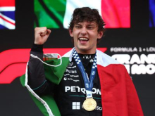 Antonelli zmagal petič zapored, Hamilton drugi, polom štirih favoritov