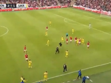 Christian Eriksen se je znova zgrudil, tekma odpovedana