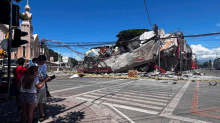 FOTO Potres od 7,8 Richtera na Filipinima, najmanje troje ljudi  poginulo, upozorili na tsunami