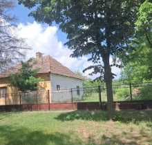 Ogromna kuća i plac u Vojvodini prodaju se za 10.000€: Svi se pitaju u čemu je caka, a evo šta je istina! FOTO