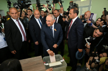 Prvi rezultati volitev v Armeniji kažejo na zmago premierja Nikola Pašinjana