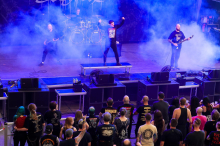 Bandcontest-Sieger : Auftakt des Core&More-Festivals: Covendeath ließen die Kasematten erbeben