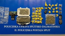Maloljetniku iz Splita istražni zatvor zbog dilanja, drugog s drogom našli na motociklu