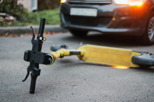 Mutter starb bei E-Scooter-Unfall: „Er überließ sie ihrem Schicksal“