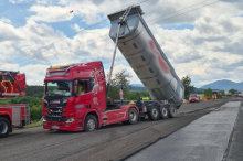 Auf der S6: Lkw geriet in Hochspannungsleitung: Lenker blieb unverletzt