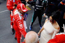 Formel-1-Superstar Lewis Hamilton beruflich und privat im Glück