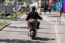 „Panik bekommen“: 16-Jähriger flüchtete auf seinem Moped vor der Polizei