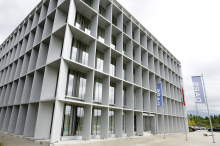Dars naj bi pri izgradnji poslovne stavbe hudo kršil zakon o javnih naročilih