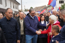 BRIGA O ČOVEKU U CENTRU VUČIĆEVIH REFORMI: Povećanje penzija, jeftiniji lekovi i više bolnica i domova zdravlja širom Srbije recept za bolji život građana!