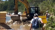 Na plaži ste, a oko vas bageri? Šaljite fotke radova u sezoni