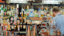 Spirits in selezione, vino sempre più d'occasione: la lettura di Rinaldi 1957