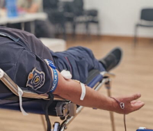 HUMAN GEST POLICIJE U KRALJEVU Prikupljeno 105 jedinica krvi u akciji dobrovoljnog davanja (FOTO)
