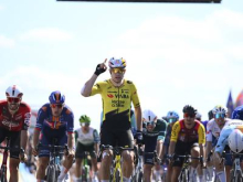 Ubežniki tokrat ujeti pred ciljem, do etapne zmage pa Wout van Aert