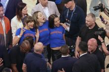 „Stevie Knicks“ : Taylor Swift feierte Knicks-Sieg mit Wortwitz