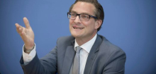 Joachim Koschnicke: Erst beriet er Angela Merkel. Jetzt soll er Katherina Reiche retten