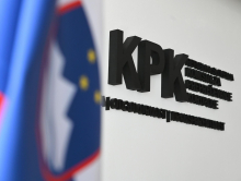 Skoraj tretjina trenutnih poslancev KPK-ju ni poročala o premoženjskem stanju