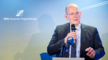 Gefährliche Flugkörper: Flugsicherung plant Drohnenabwehr mit Telekom und Hensoldt