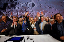 Debi podjetja SpaceX na borzi, premoženje Elona Muska nad bilijonom