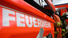 Feuerwehr-Einsatz in Karlsruhe: Brand in Gefängniszelle gelegt – Häftling schwer verletzt