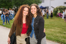 Ausgelassene Stimmung beim Sommerfest am Universitätsgelände