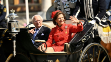 Kutschfahrt durch Stockholm: Schwedisches Königspaar feiert Goldene Hochzeit