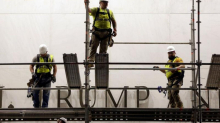 Richterlicher Beschluss: Trumps Name wird von Kennedy Center entfernt